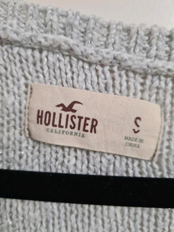 Hollister Pullover mit Pallietten in Düsseldorf