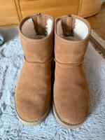 UGG Stiefelette Lammfell Gr.37 wie neu Kr. München - Planegg Vorschau