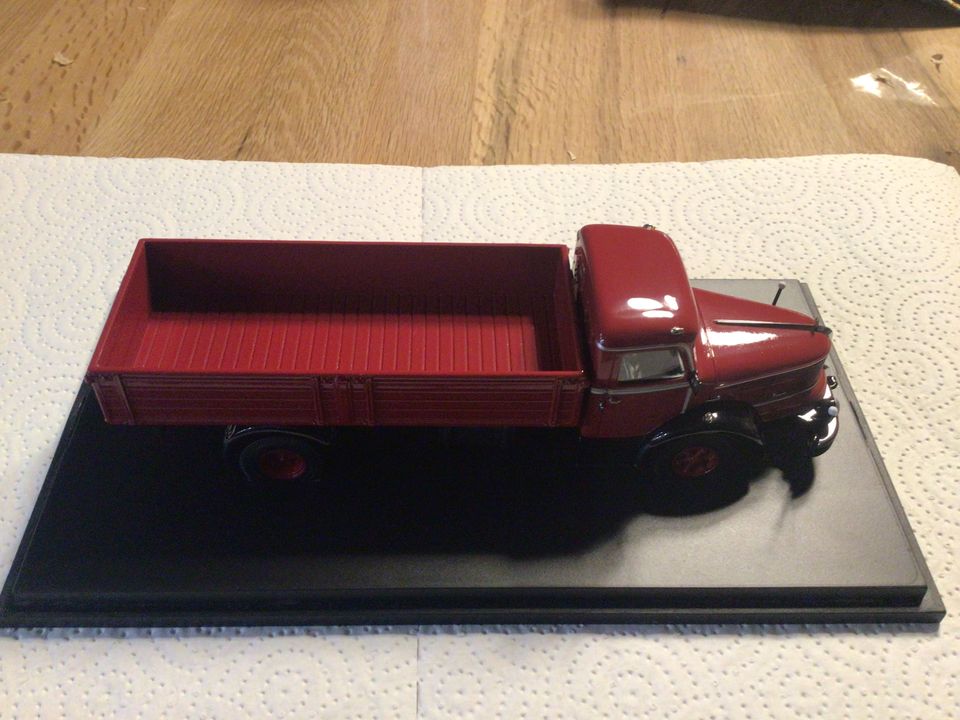 Schuco LKW Krupp Titan 1:43 Metallmodell in Hohenburg