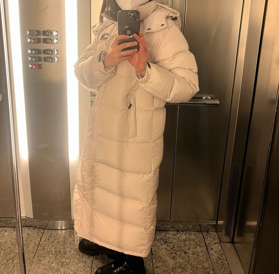 Tommy Hilfiger Damen Winterjacke weiß/beige in Eisenberg 