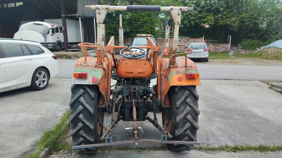 Fiat 315 DT Traktor Allrad in Regen