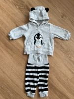 H&M Pinguin Set Jogginganzug Set mit Kapuze schwarz grau 50 Bayern - Luhe-Wildenau Vorschau