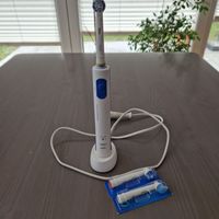 Elektrische Zahnbürste Oral B Thüringen - Erfurt Vorschau