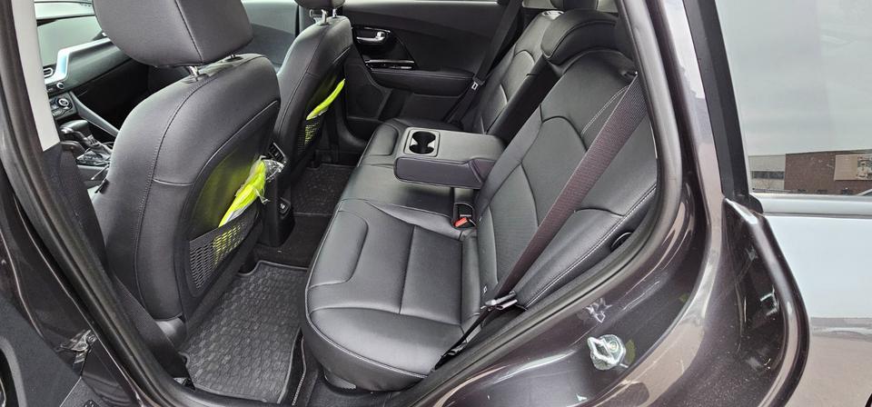 Kia Niro Spirit*1,6 GDI*Navi*Leder*Bj 12.2021*Automatik - in Halle