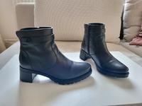 Neu! Ara High Soft Stiefeletten, Größe 4,5 / 37,5 Wie neu München - Bogenhausen Vorschau