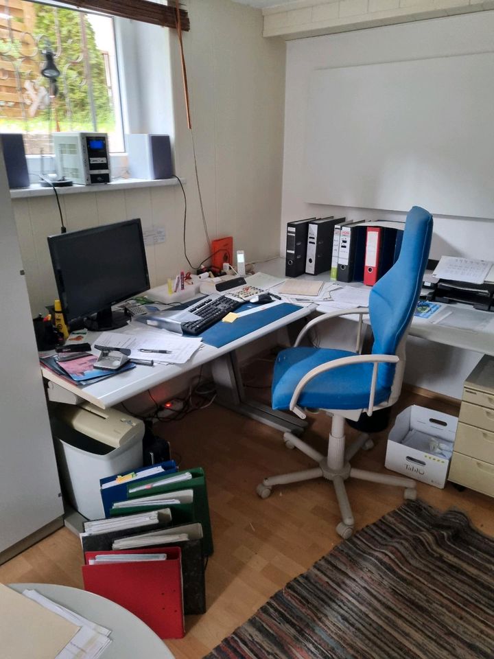 gebrauchte Büromöbel weiß in Türkheim
