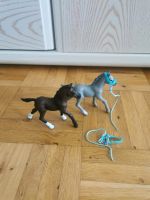 Zwei Schleich Fohlen mit zwei Halftern Kr. Passau - Passau Vorschau