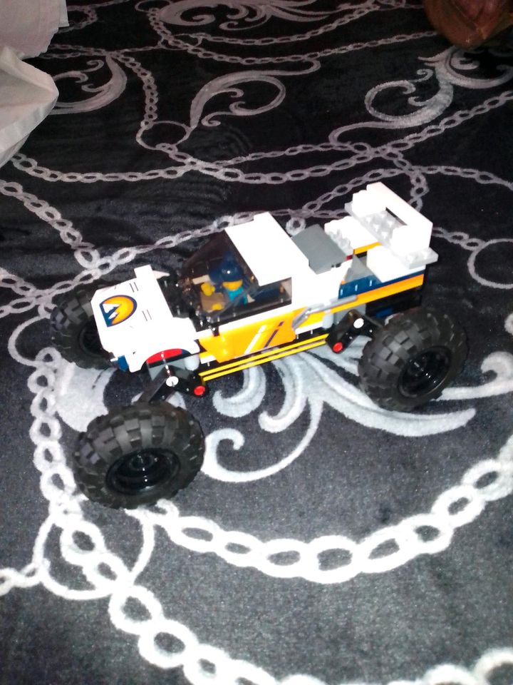 Lego Monster Truck Jeep in Gladbeck