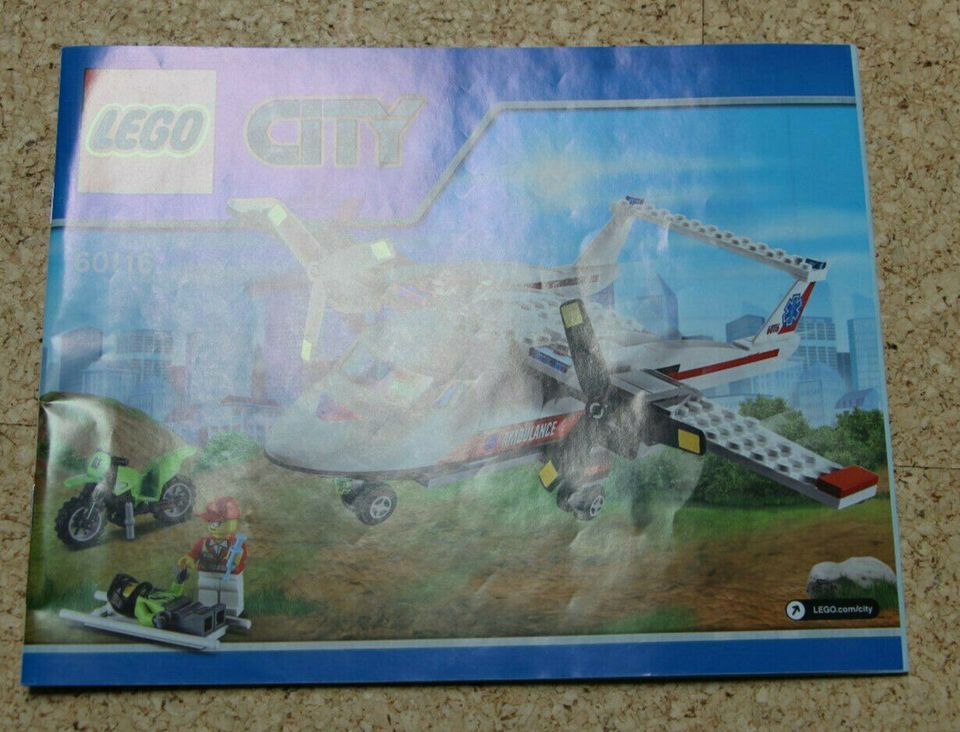 Lego City Ambulance Set 7890 + 7902 + 7903 + 60116 in Rheinstetten