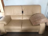 2 Couch Sofa Kunstleder in creme Sachsen-Anhalt - Blankenburg (Harz) Vorschau