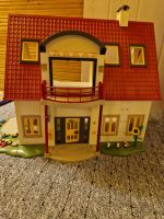 Playmobil Wohnhaus mit sehr viel Zubehör! Nordrhein-Westfalen - Arnsberg Vorschau