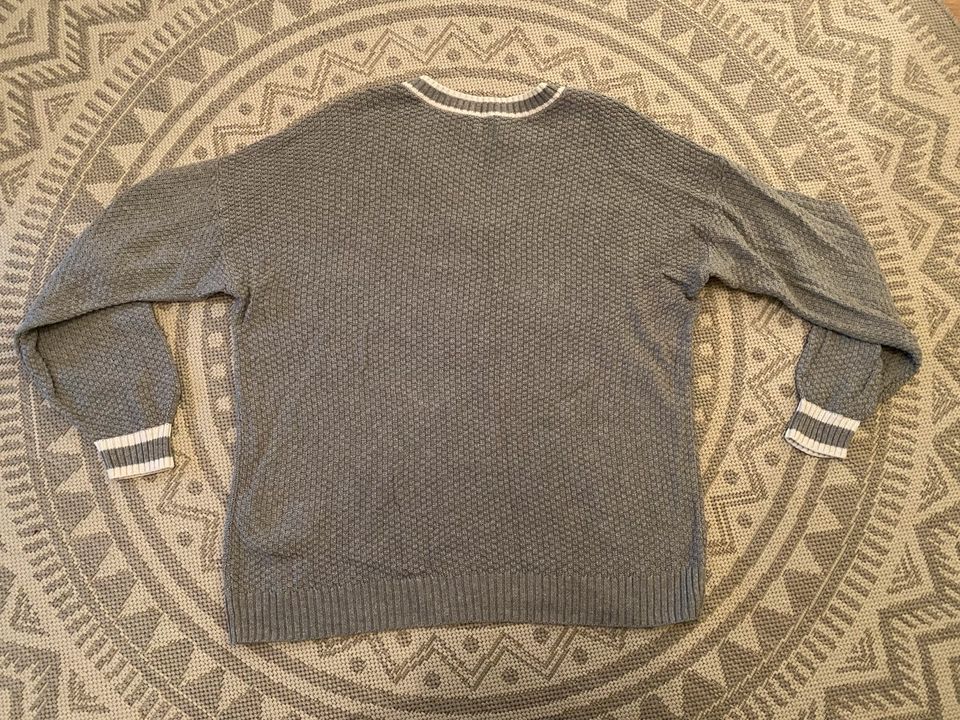 Pullis Pullover Shirts S / M / 36 / 38, Hollister,  New Balance in Recklinghausen