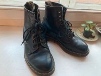 Blau-Schwarze Dr. Martens Niedersachsen - Lüneburg Vorschau