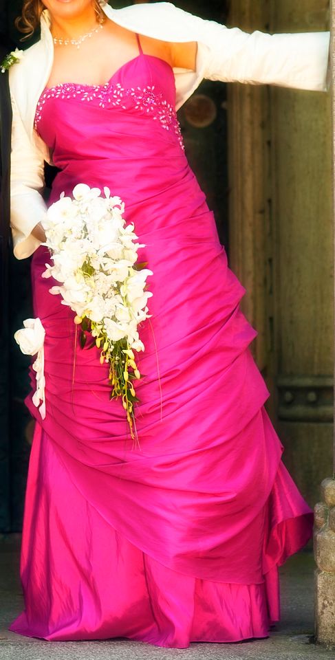Extravagantes Brautkleid in pink mit Perlen bestickt (Gr.46) in Grünstadt