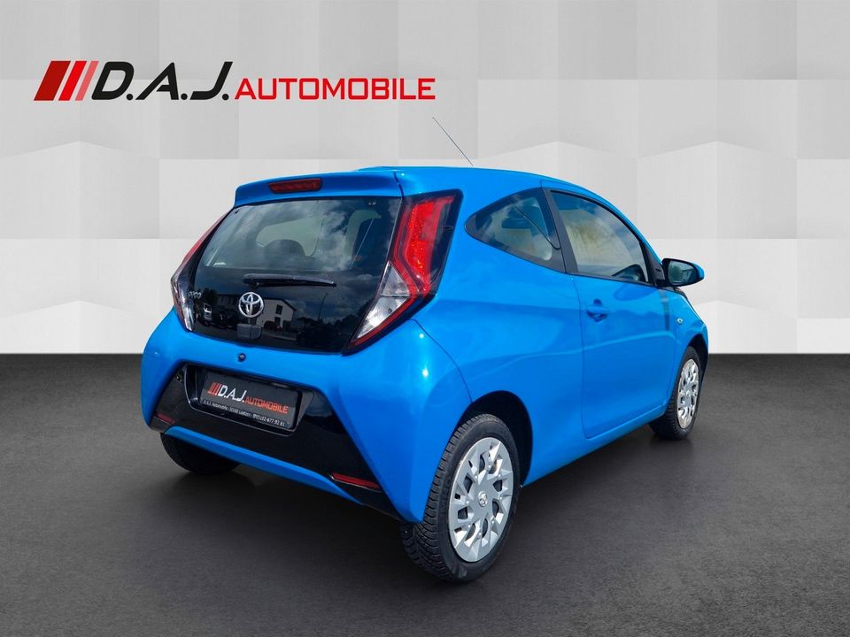 Toyota Aygo 1.0 x-play 3-türer / Klima Bluetooth ZV in Laatzen