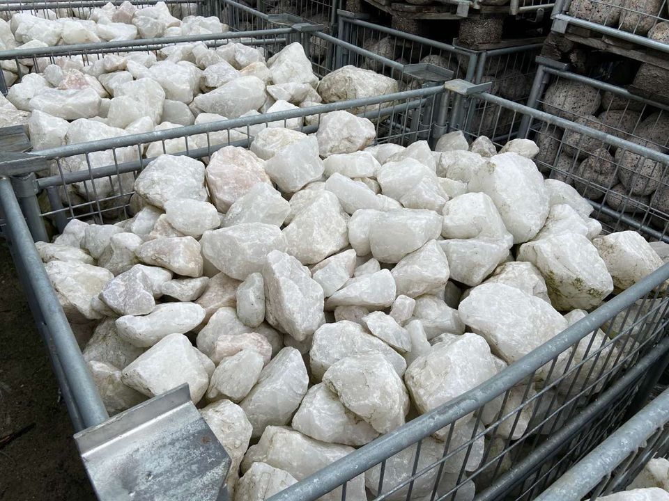 Quarzbrocken weiss 50-200mm Gitterbox 1000kg in Kevelaer