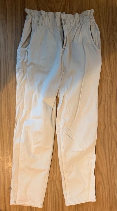 H&M Damen Jeans beige Paperback hoher Bund 42 in Alzenau