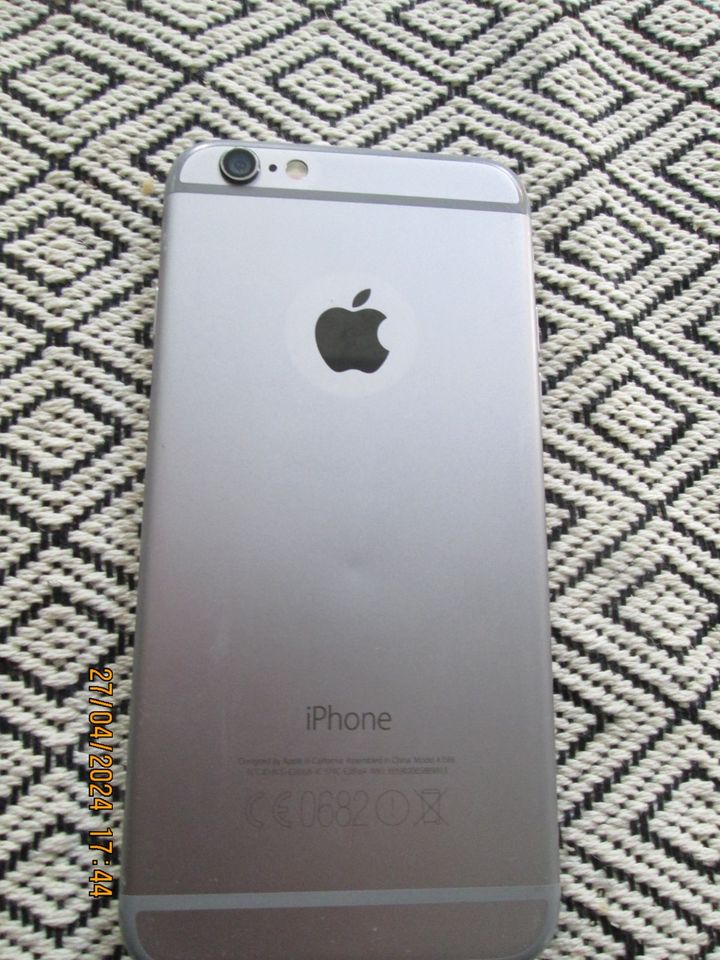 Apple iPhone 6 Space Grau A1586 in Zetel
