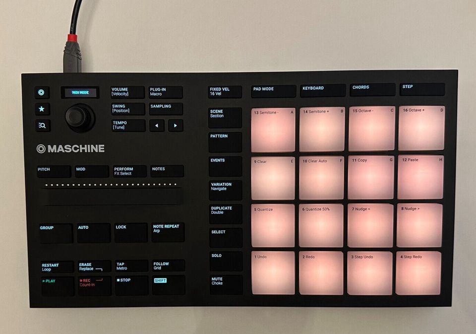 Native Instruments Maschine Mikro MK3 Midi-Controller Drum MPC in Karlsruhe