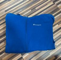 Champion Zip-Hoodie Blau- Größe 2XL ( Jugendgröße 15/16, 174) Niedersachsen - Emden Vorschau