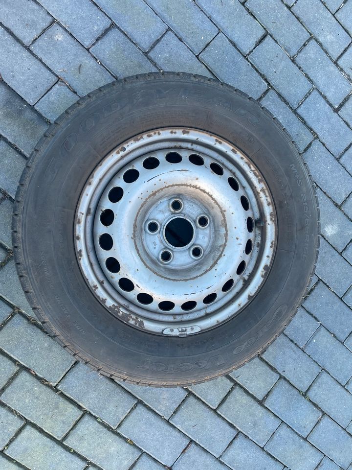 Reserverad Notrad Ersatzrad VW T5 T6 16 Zoll 215/65 R16 in Potsdam