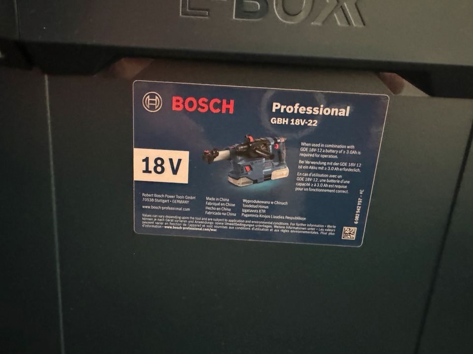 Bosch Professional 18V System Akku-Bohrhammer in Bonn