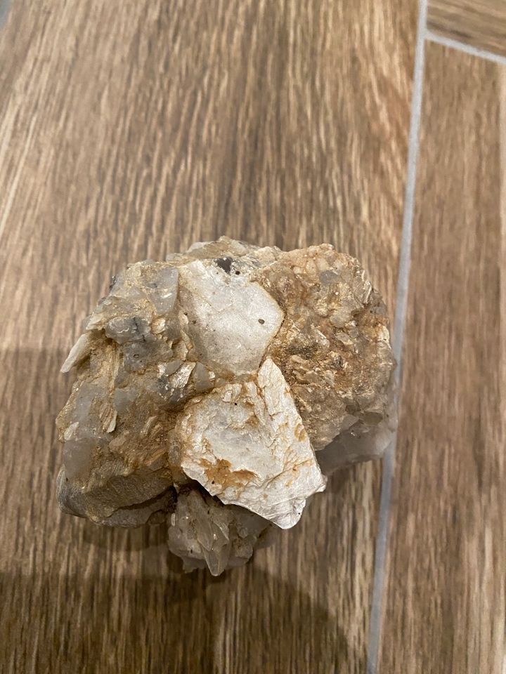 Druse Bergkristall Quarz Geode Mineral Kristall Heilstein Glimmer in Ebstorf