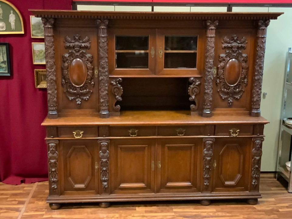 ANTIKER GRÜNDERZEIT WIEN PRUNK SCHRANK UM 1890 EICHE MIT VOLLEN SÄULEN PUTTI FRATZEN - Versand möglich 99 Euro - Wir sind für Sie da lokal in 86830 Schwabmünchen oder online ARTHOME24 in Schwabmünchen