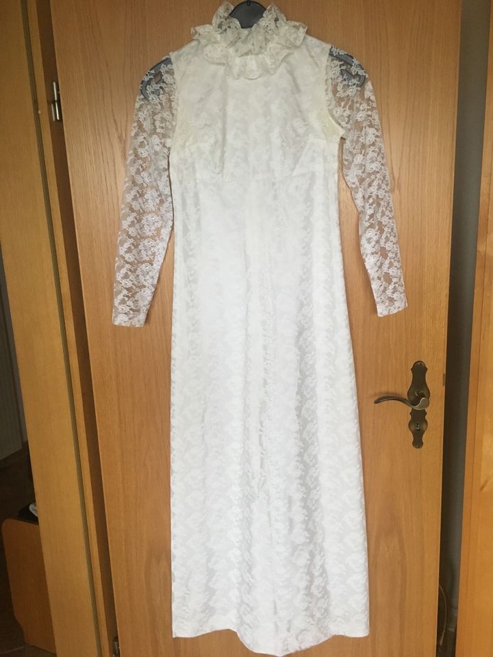 Retro Hochzeitskleid in Lügde
