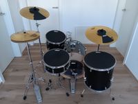 Pearl Export Jet Black EXX725BR/C Schlagzeug Drums Drumset Nordrhein-Westfalen - Meschede Vorschau