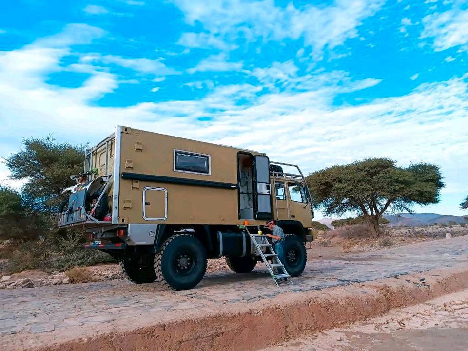 Steyr 12M18 Expeditionsmobil Allrad Wohnmobil 4x4 4 Sitzplätze in Riegel