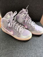 Nike Schuhe hoch Gr. 36,5 lila Flensburg - Mürwik Vorschau