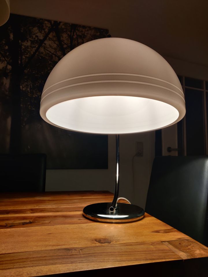 Design Tischlampe Sölken, 70-er Jahre, Chrom/ Acrylglas, selten! in Overath