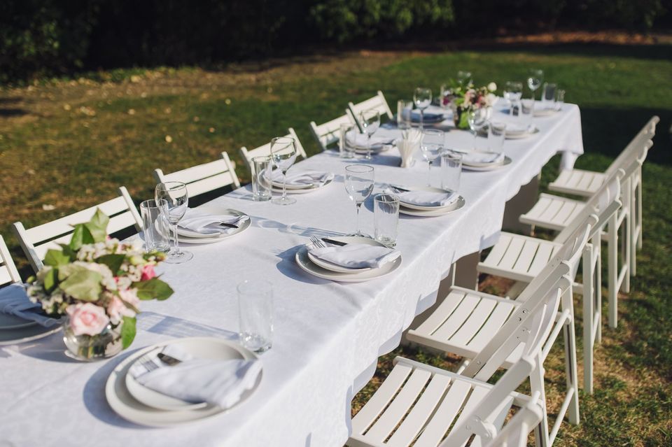 Banketttische eckig o. rund Tisch Set Feier Hochzeit / mieten in Hamburg