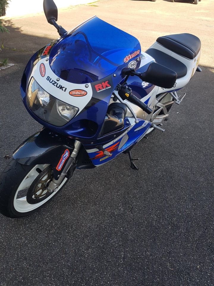 Suzuki GSXR 750 SRAD in Salach