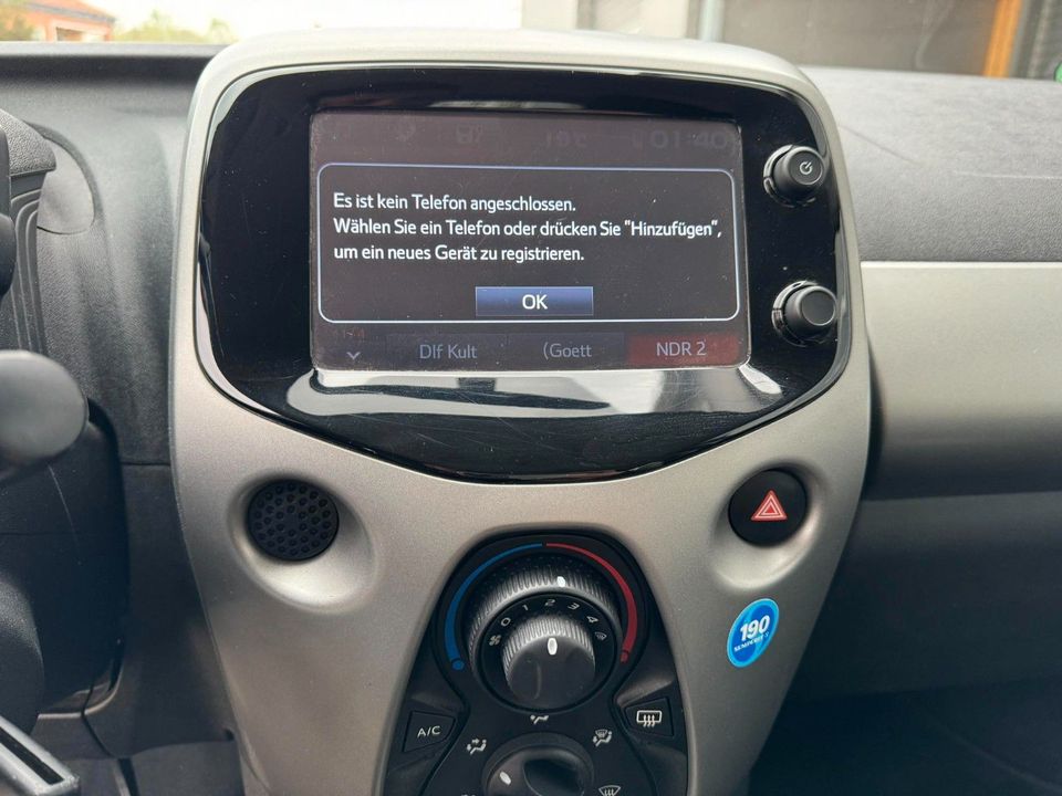 Toyota Aygo AYGO x-play Team D Navi Alu Kamera Tempomat in Belm