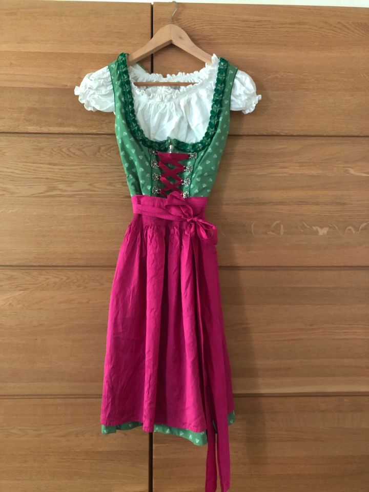 Neuwertiges Steindl Dirndl Trachtenmode mit Bluse, Unterrock 34 in Essen