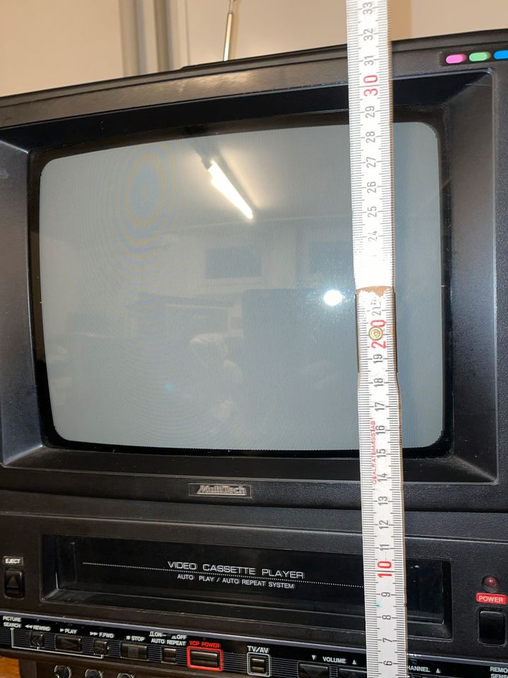 Tragbarer Fernseher mit Videorecorder in Nordhorn