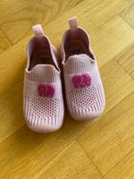 Sneaker Hausschuhe 22 Elefanten rosa Hessen - Bad Vilbel Vorschau