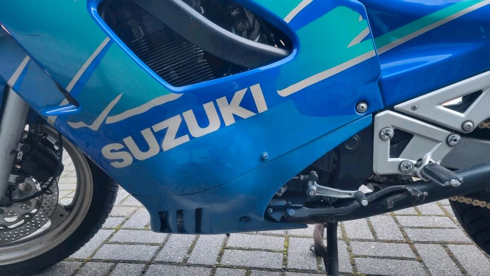 Suzuki GSX-F 750 Motorrad in Dülmen