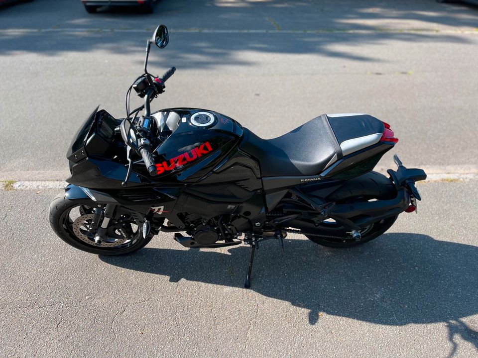 Suzuki GSX-S 1000 S Katana schwarz Zubehör erst 1.859 km wie neu! in Hamburg