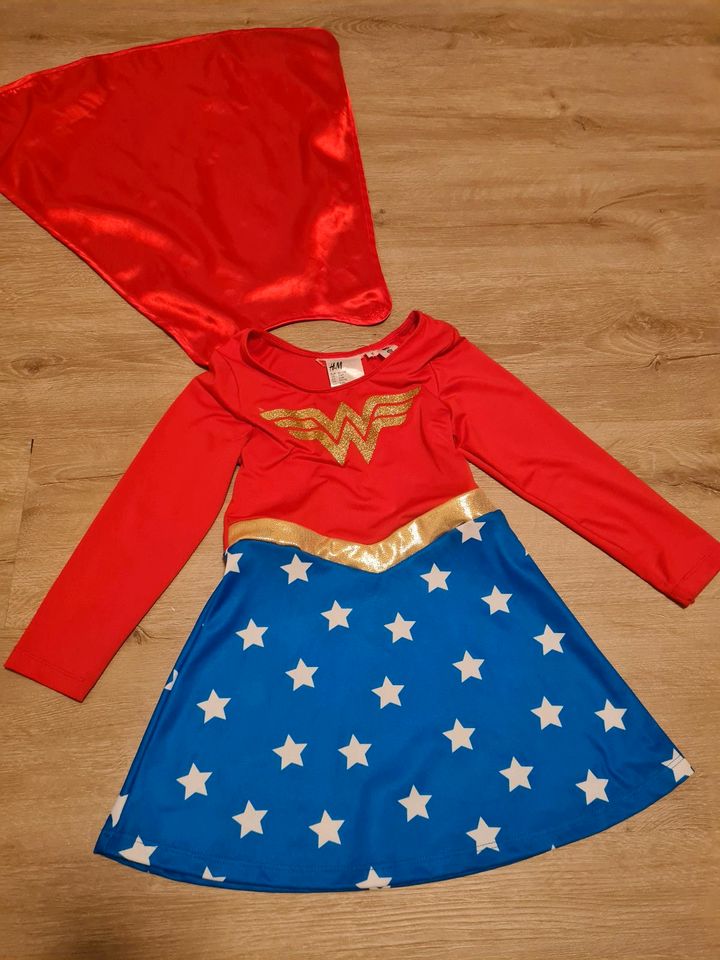 Superwoman superman kostüm kinder in Troisdorf