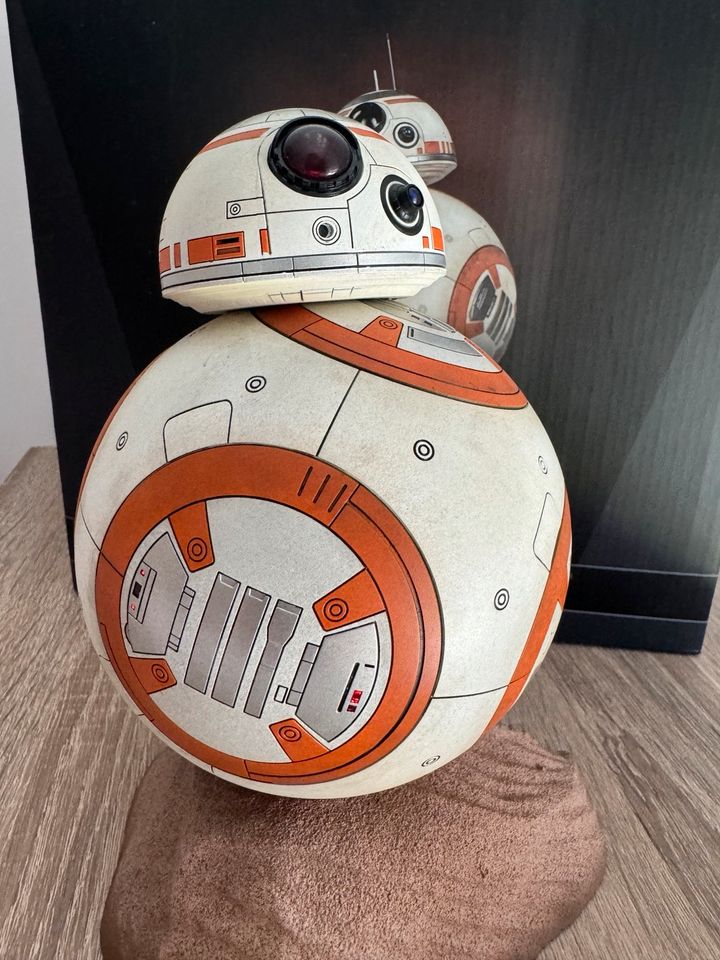 Sideshow BB-8 Premium Scale 1:4 Star Wars Droide Statue in Roth