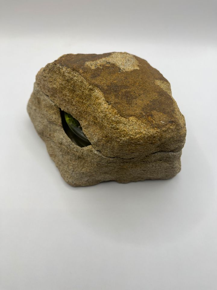 Aschenbecher aus Epoxidharz - eingelassen im Naturstein in Metelen