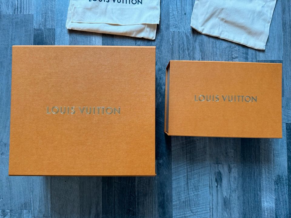 Louis Vuitton 6 Geschenk- und Transport-Boxen in Erlensee