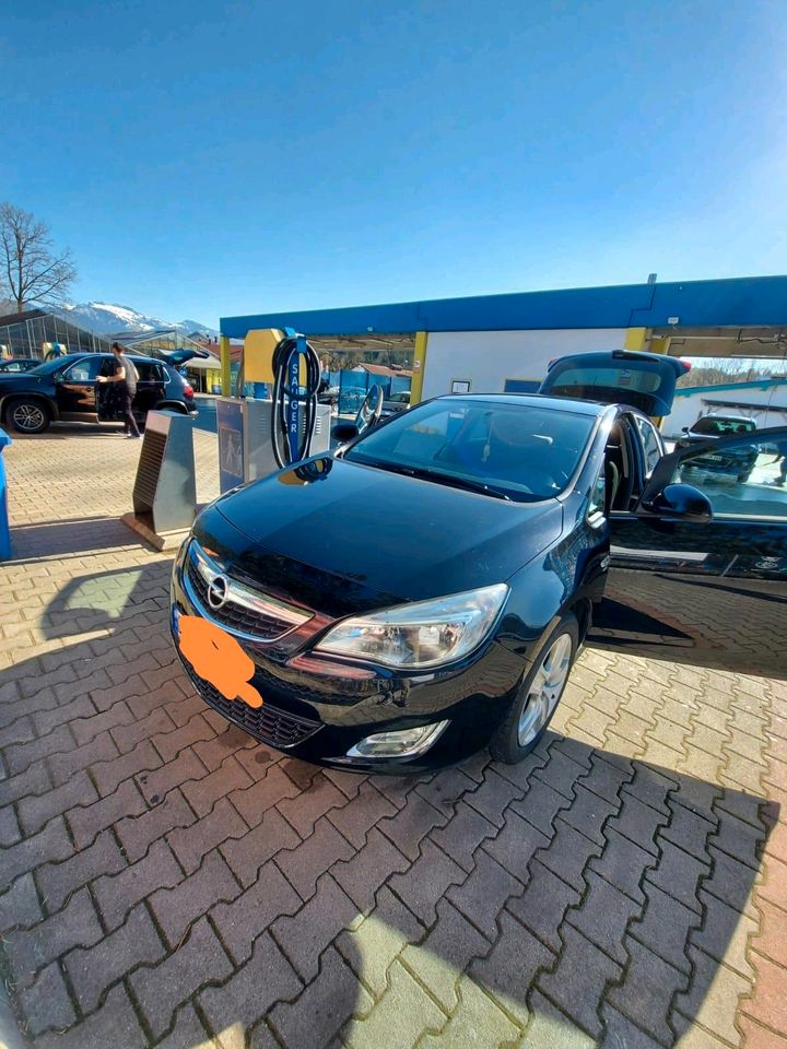 Opel Astra J 1.7 CDTI Design Edition in Prien