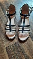 Sandalen gold-schwarz Gr. 38 Bayern - Waldkraiburg Vorschau