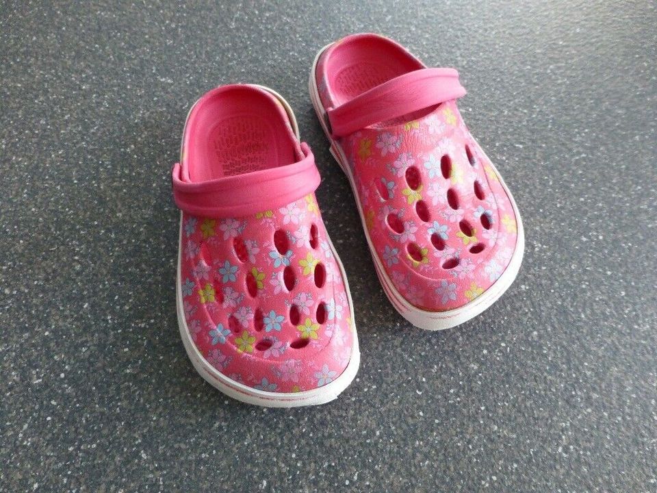 Cupcake Deichmann Clogs Gartenschuhe 29 gerne getragen in Hamburg -  Wandsbek | Gebrauchte Kinderschuhe Größe 29 kaufen | eBay Kleinanzeigen ist  jetzt Kleinanzeigen