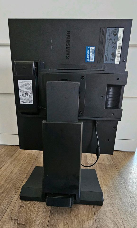 Samsung 19 Zoll Monitor mit AC/DC Adapter in Wetzlar