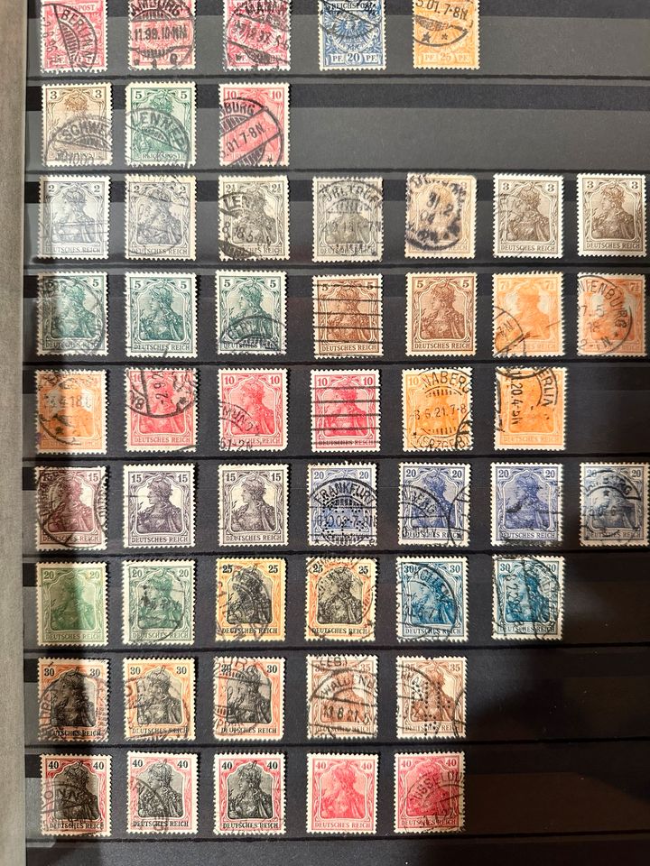Briefmarkenalben in Wesel